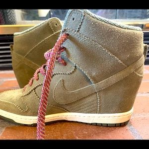 NIKE Dunk Sky High Olive Wedge
